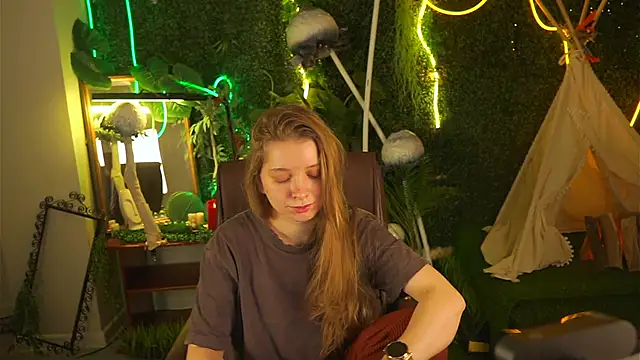 MayaSinabon online show from 03.12.25