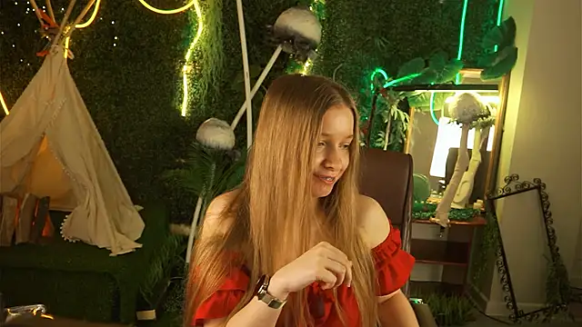 MayaSinabon online show from 03.12.25