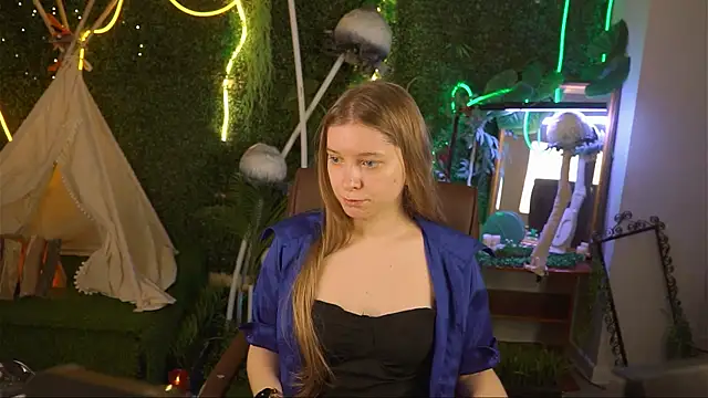 MayaSinabon online show from 03.16.25