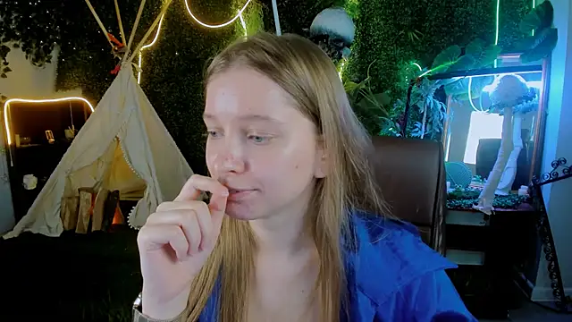 MayaSinabon online show from 03.16.25