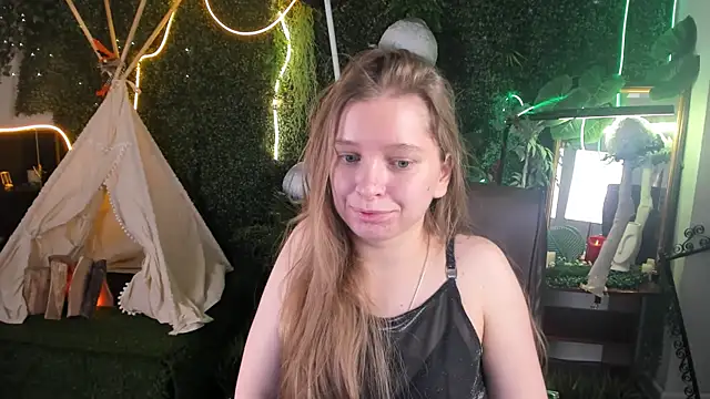 MayaSinabon online show from 03.21.25