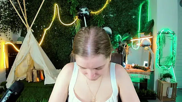 MayaSinabon online show from 09.14.25