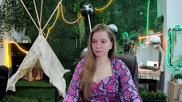 MayaSinabon online show from 09.29.25