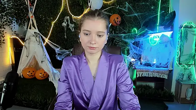 MayaSinabon online show from 10.21.25