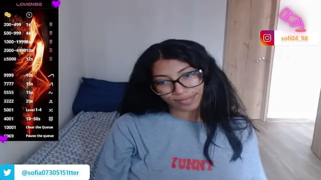 Snapshot of sofia_rosse4 chatting on 02.25.25 sofia rosse4 online show from 02.25.25