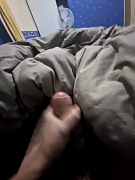 Snapshot of Theo852021 chatting on 11.07.25 Theo852021 online show from 11.07.25