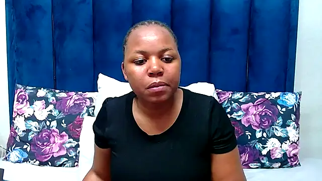 Snapshot of HotSmallTits chatting on 04.30.26 HotSmallTits online show from 04.30.26