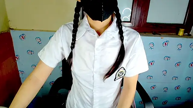   Saphia   online show from 11.12.25