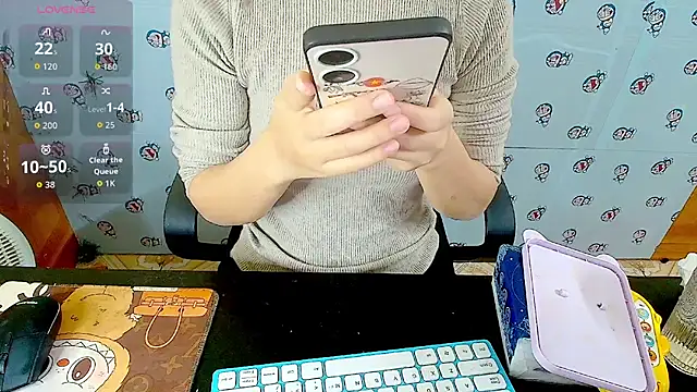   Saphia   online show from 12.17.25