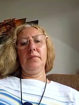 Snapshot of MILEIDE980 chatting on 02.02.26 MILEIDE980 online show from 02.02.26