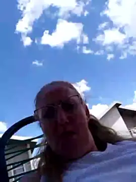 Snapshot of MILEIDE980 chatting on 02.16.26 MILEIDE980 online show from 02.16.26