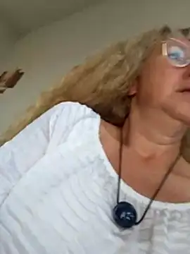 Snapshot of MILEIDE980 chatting on 02.21.26 MILEIDE980 online show from 02.21.26