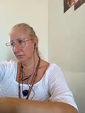 Snapshot of MILEIDE980 chatting on 03.01.26 MILEIDE980 online show from 03.01.26