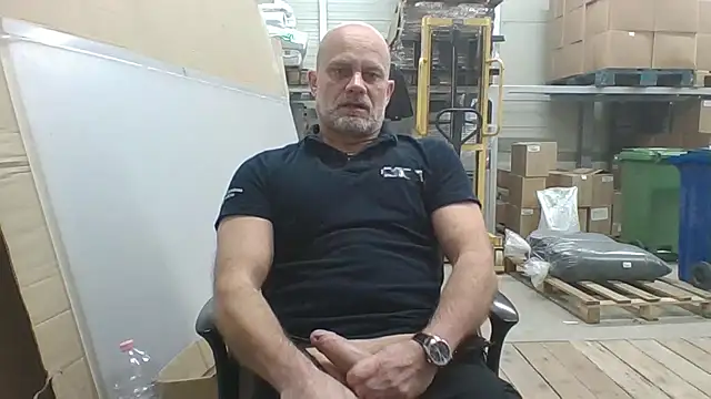 Snapshot of Boomerhun chatting on 02.02.26 Boomerhun online show from 02.02.26