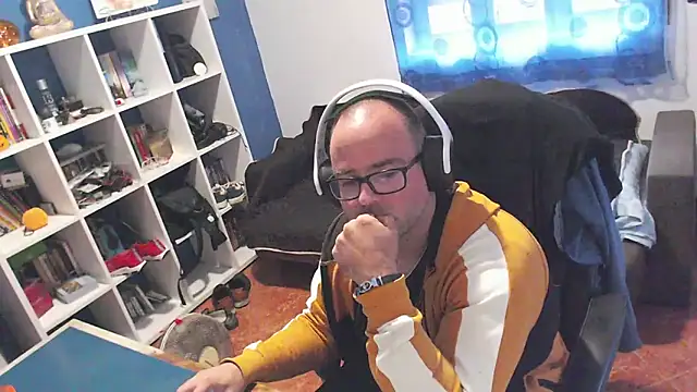 ravingr4d4 online show from 11.02.25