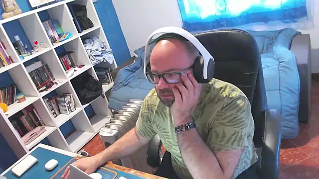 Snapshot of ravingr4d4 chatting on 04.24.26 ravingr4d4 online show from 04.24.26