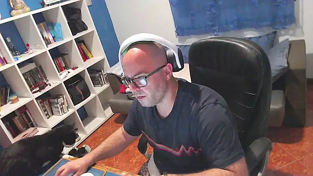 Snapshot of ravingr4d4 chatting on 04.26.26 ravingr4d4 online show from 04.26.26