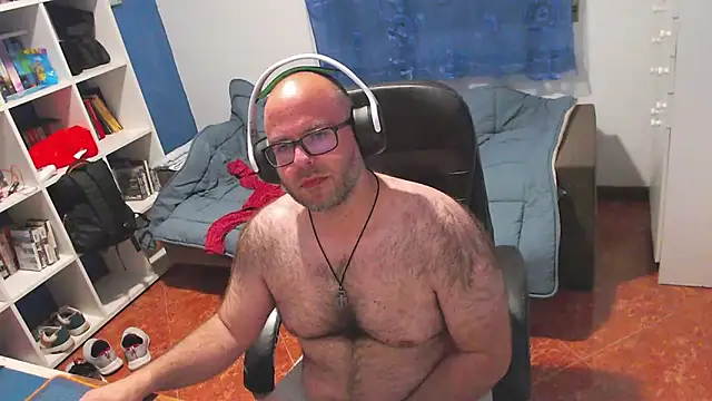 Snapshot of ravingr4d4 chatting on 05.01.26 ravingr4d4 online show from 05.01.26