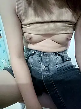 SweetGirl2k2 online show from 09.10.25