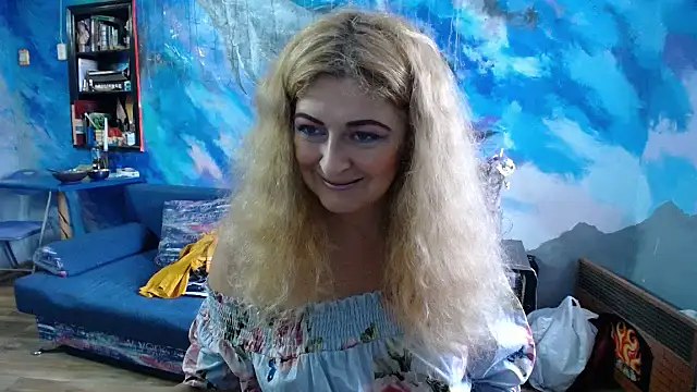 Snapshot of Helen1974 chatting on 09.26.25 Helen1974 online show from 09.26.25