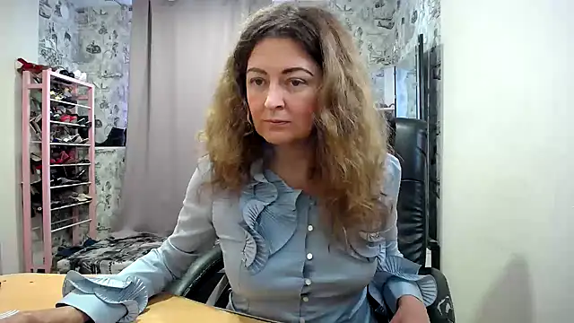Snapshot of Helen1974 chatting on 05.15.26 Helen1974 online show from 05.15.26