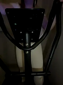 Snapshot of -R0sa-8ella- chatting on 09.08.25 -R0sa-8ella- online show from 09.08.25