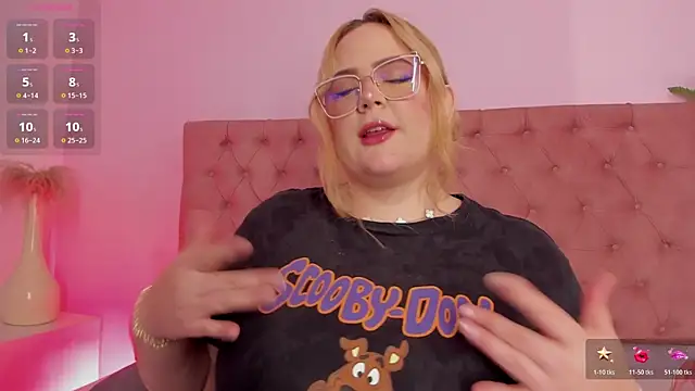 sophiarossee  online show from 12.21.25