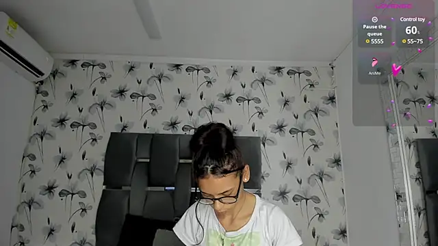 Ehotloveaxxx online show from 02.05.25