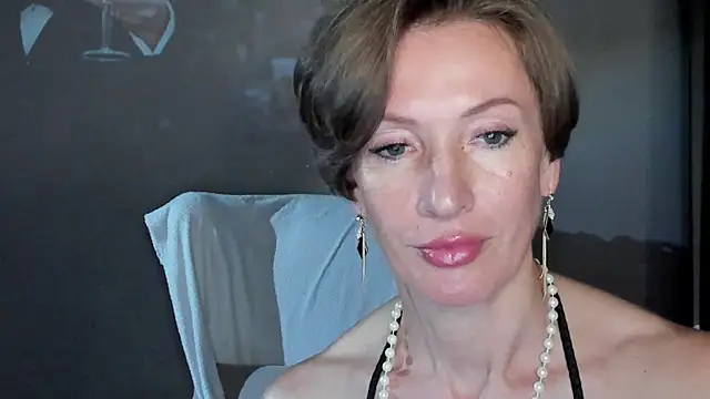 Snapshot of Dorothy_Meyer chatting on 07.06.26 Dorothy Meyer online show from 07.06.26