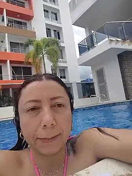 Snapshot of malusexy33 chatting on 09.26.25 malusexy33 online show from 09.26.25