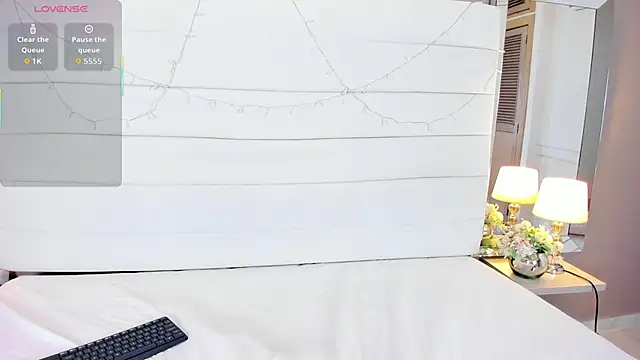 Lilly 2809  online show from 11.11.25