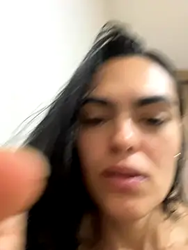 Snapshot of samandkate chatting on 11.05.25 samandkate online show from 11.05.25