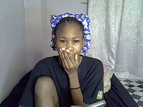 Snapshot of SexxyTerry chatting on 01.28.25 SexxyTerry online show from 01.28.25