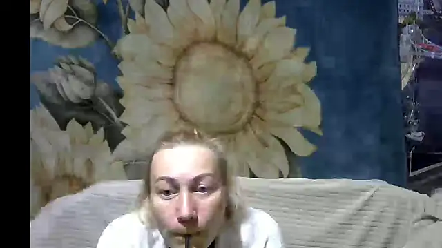 Snapshot of wLESLYMOSw chatting on 04.04.26 wLESLYMOSw online show from 04.04.26