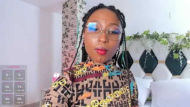 Snapshot of EmmaSanzz_ chatting on 03.14.25 EmmaSanzz online show from 03.14.25