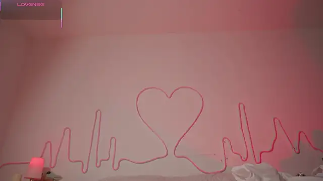 EmmaSanzz  online show from 11.21.25