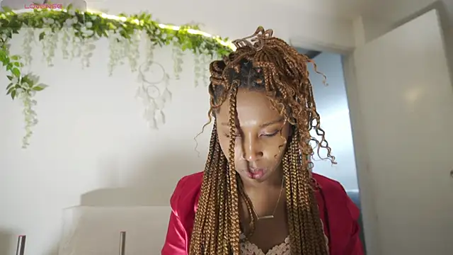 EmmaSanzz  online show from 12.04.25