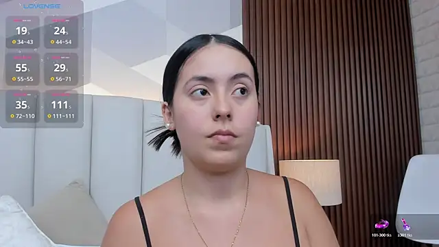 Snapshot of Julietasantos__ chatting on 01.16.26 Julietasantos online show from 01.16.26