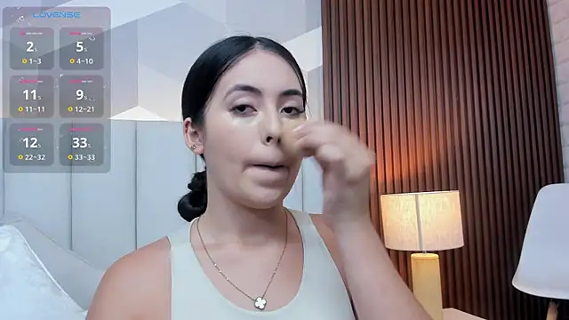 Snapshot of Julietasantos__ chatting on 02.10.26 Julietasantos online show from 02.10.26