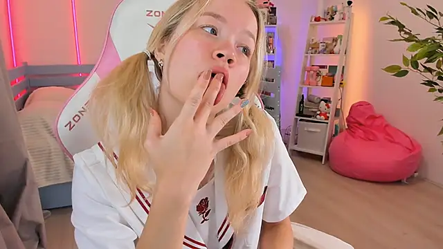 Lily Young online show from 11.04.25