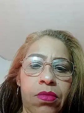 Snapshot of madonna101 chatting on 02.13.25 madonna101 online show from 02.13.25