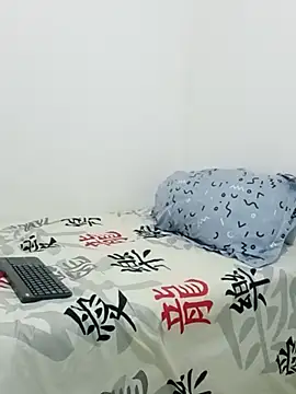 Snapshot of madonna101 chatting on 09.30.25 madonna101 online show from 09.30.25