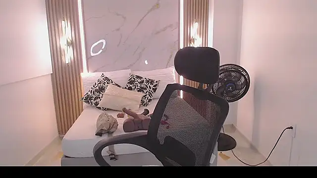 Mariana Rojas online show from 03.20.26