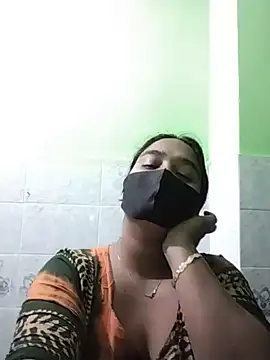 Snapshot of Kotha_-Moni chatting on 12.19.24 Kotha -Moni online show from 12.19.24