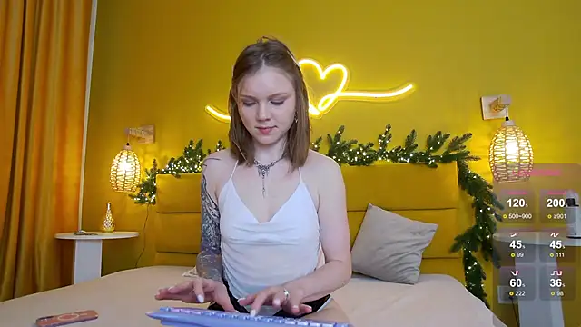 lessysweety online show from 11.28.25