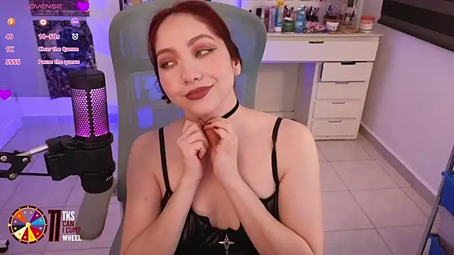 Snapshot of LilyVelvett chatting on 02.20.26 LilyVelvett online show from 02.20.26