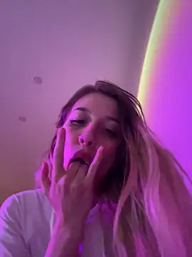 Dooubletroublee online show from 01.20.25