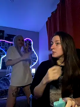 Dooubletroublee online show from 09.27.25