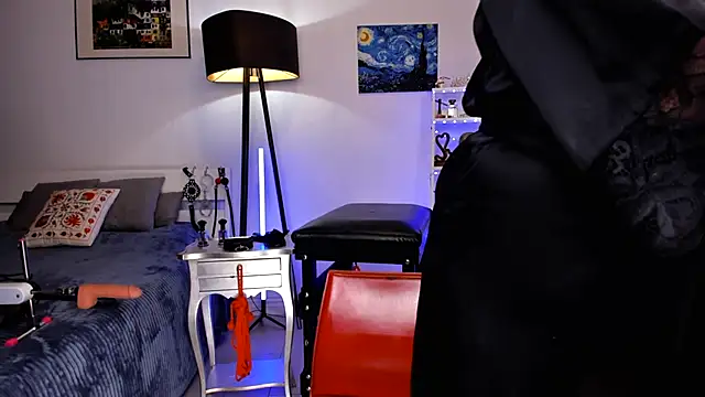 MissAliciaFD online show from 11.28.25