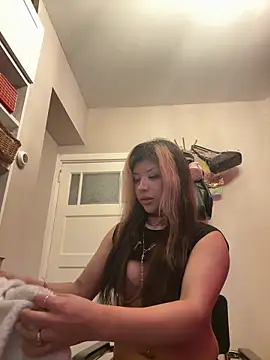 jackelinuh online show from 04.16.26